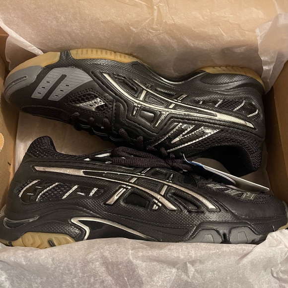 Asics Black Athletic Shoes - Picture 2 of 2